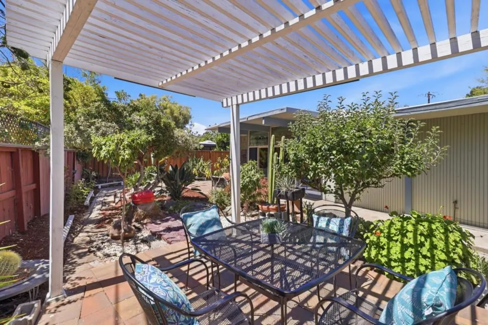 256 E Charleston Road Palo Alto, CA 94306