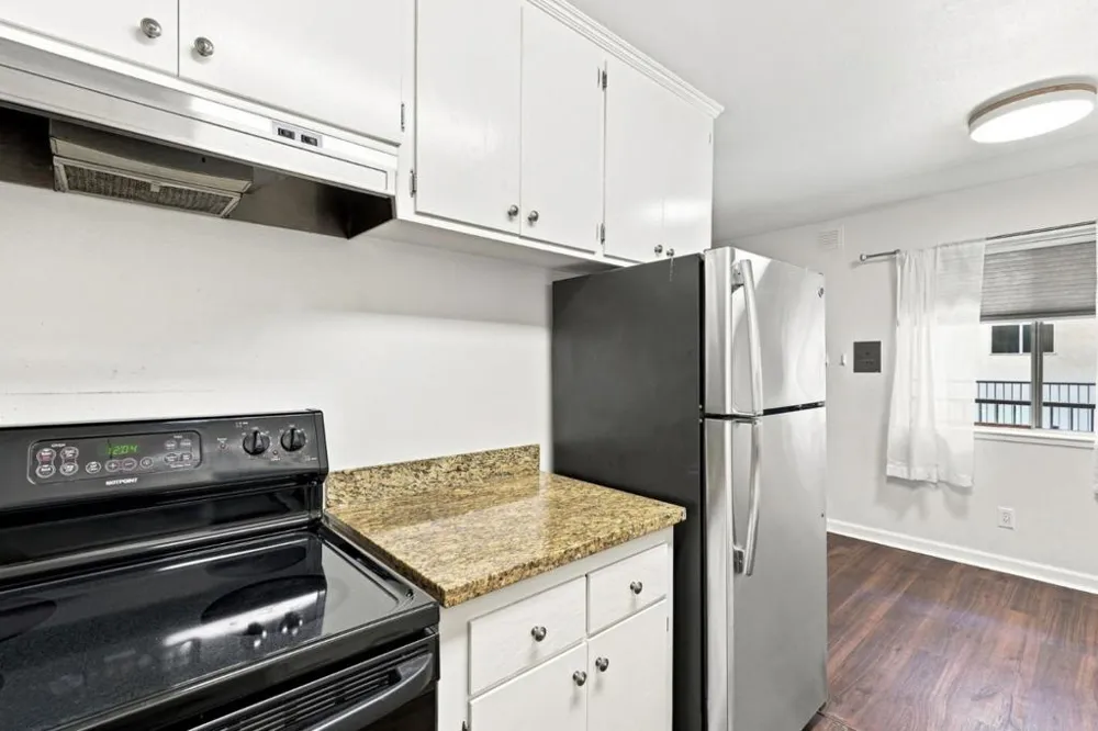 3877 Howe Street #108 Oakland, CA 94611