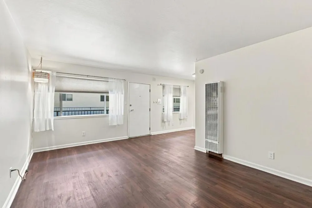 3877 Howe Street #108 Oakland, CA 94611