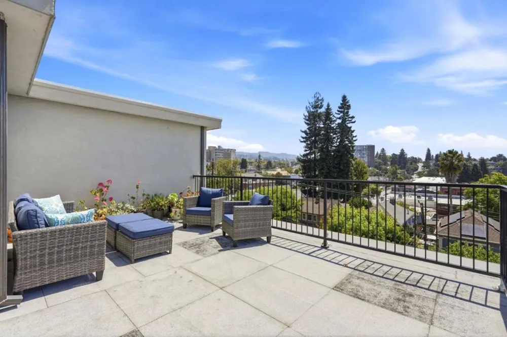 3877 Howe Street #108 Oakland, CA 94611