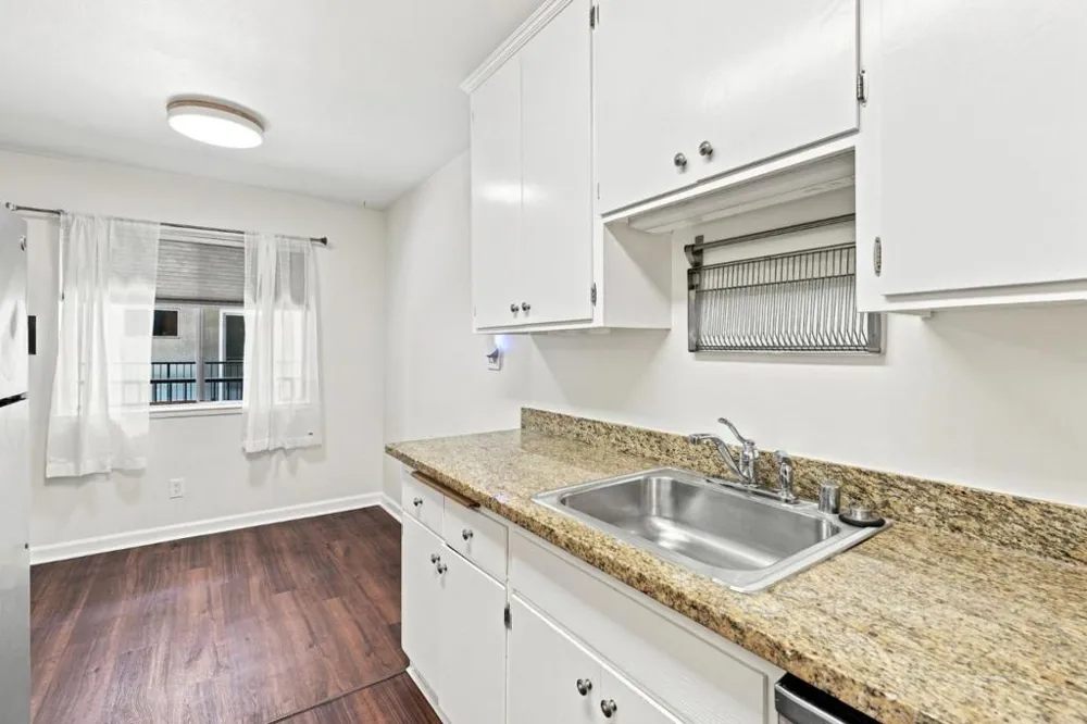 3877 Howe Street #108 Oakland, CA 94611