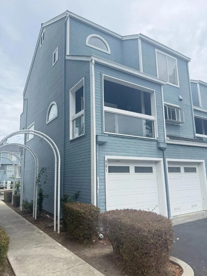 881 Boardwalk Place Redwood City, CA 94065