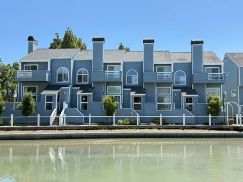 881 Boardwalk Place