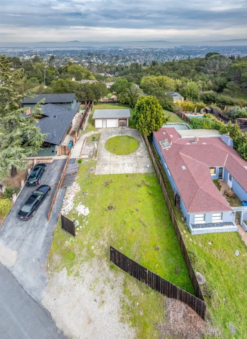 3699 OAK KNOLL DRIVE Redwood City, CA 94062