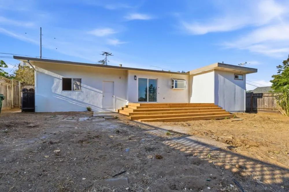 86 Blake Avenue Corralitos, CA 95076