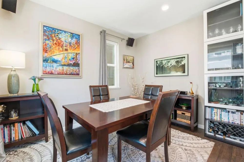 132 Llano De Los Robles Avenue San Jose, CA 95136