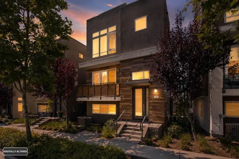 132 Llano De Los Robles Avenue