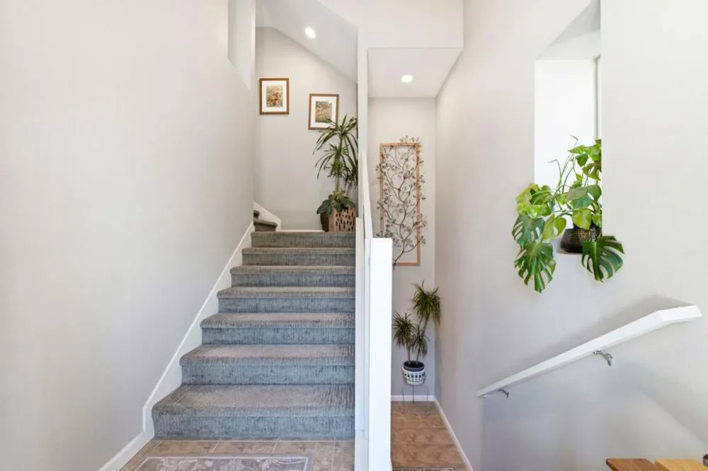 132 Llano De Los Robles Avenue San Jose, CA 95136