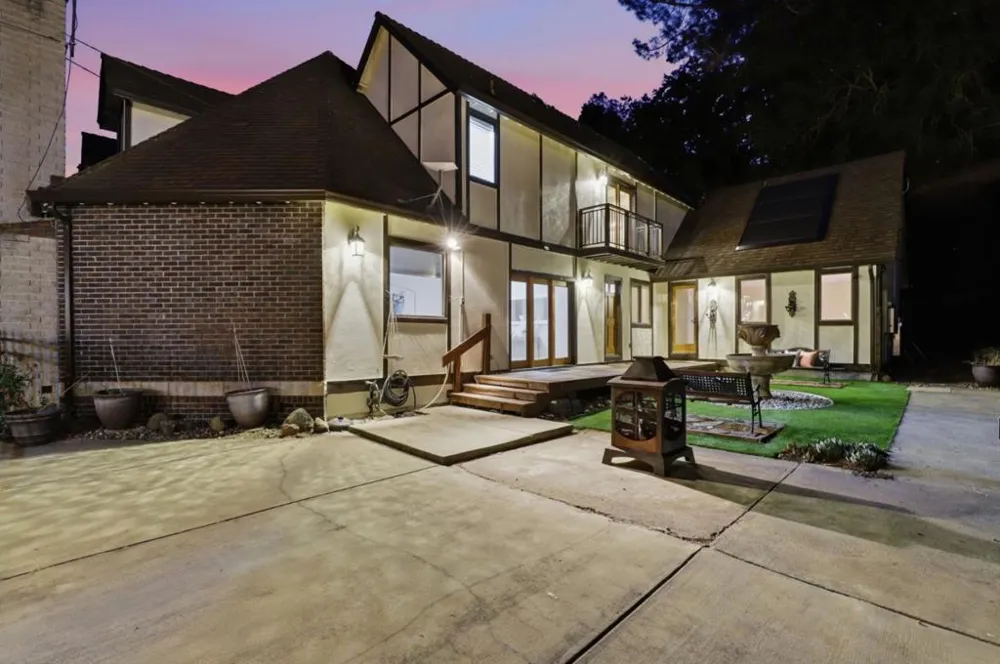 16955 Uvas Road Morgan Hill, CA 95037