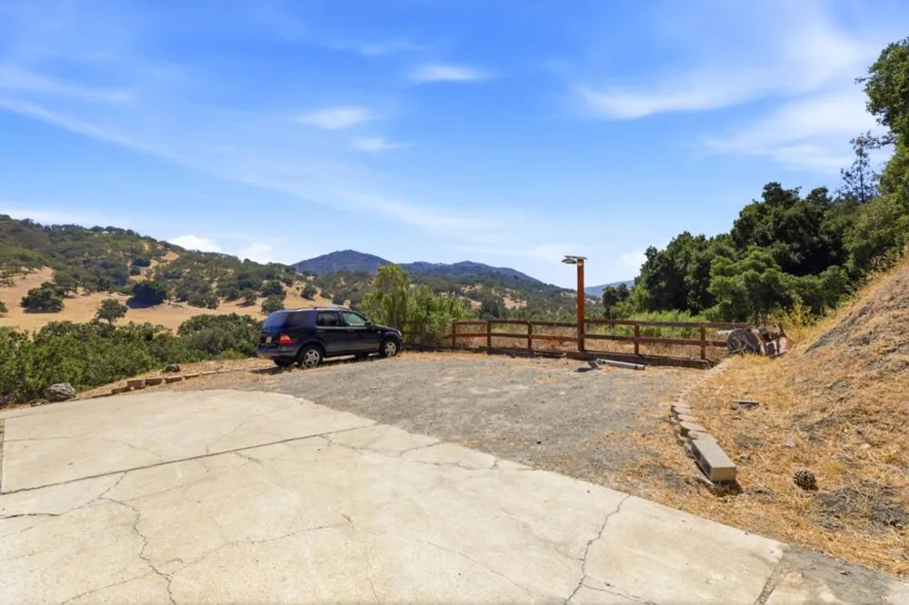 16955 Uvas Road Morgan Hill, CA 95037