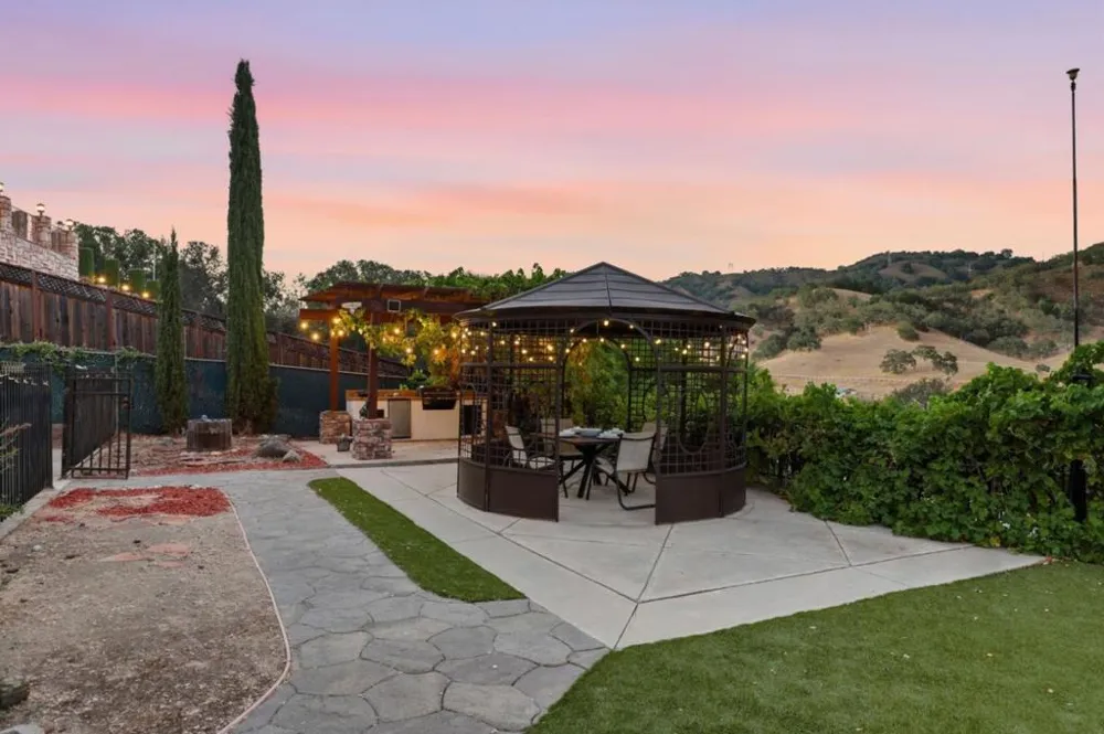 16955 Uvas Road Morgan Hill, CA 95037