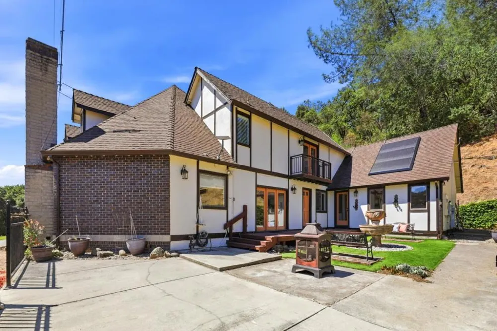 16955 Uvas Road Morgan Hill, CA 95037