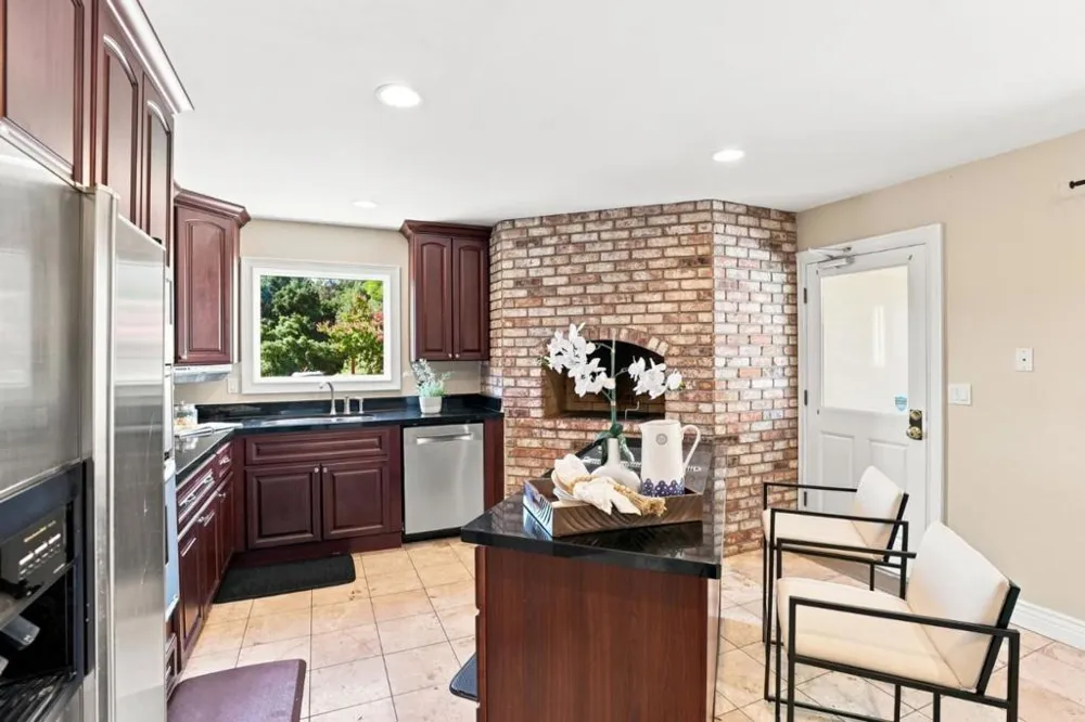 16955 Uvas Road Morgan Hill, CA 95037