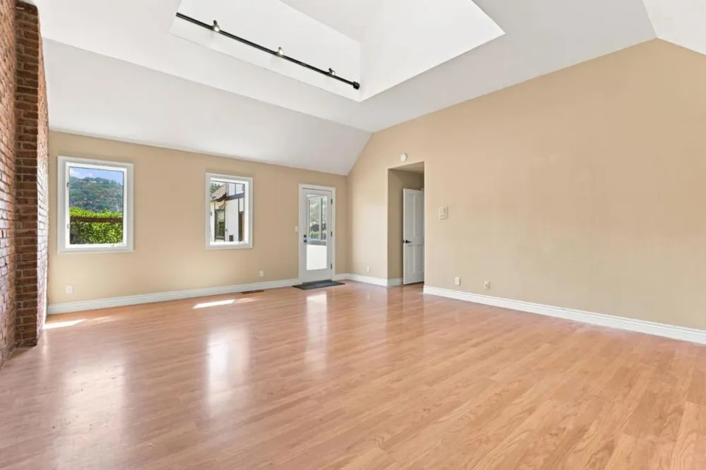 16955 Uvas Road Morgan Hill, CA 95037