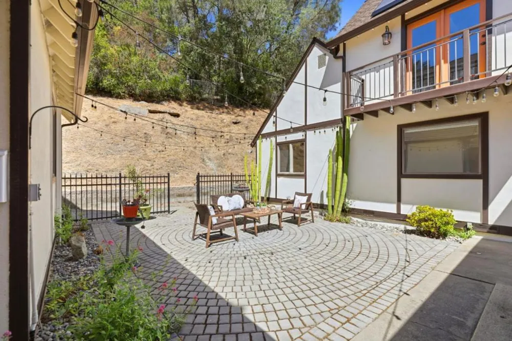 16955 Uvas Road Morgan Hill, CA 95037
