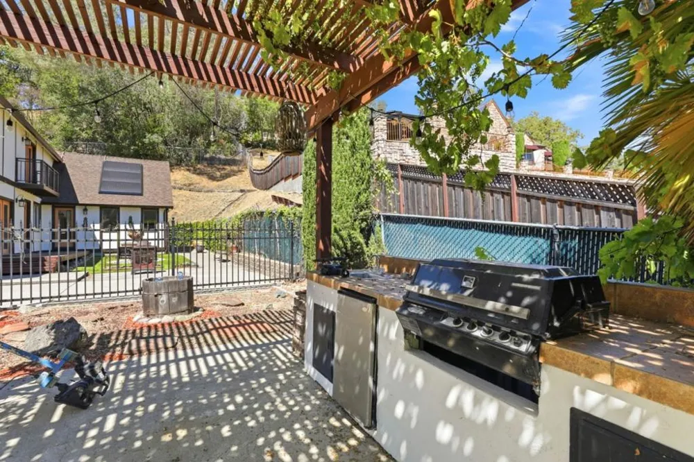 16955 Uvas Road Morgan Hill, CA 95037
