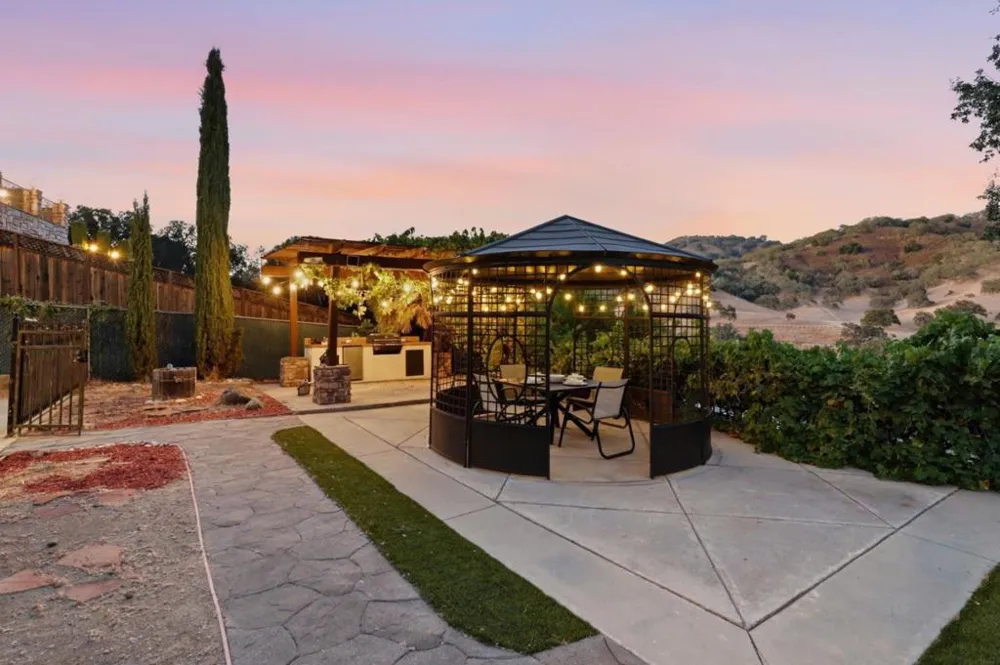16955 Uvas Road Morgan Hill, CA 95037