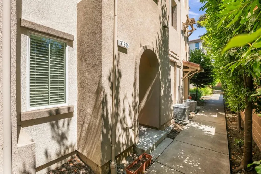 37605 Pimento Fremont, CA 94536