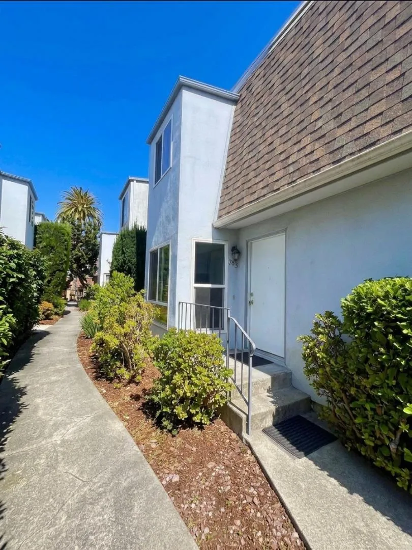 786 Arguello Street #108 Redwood City, CA 94063