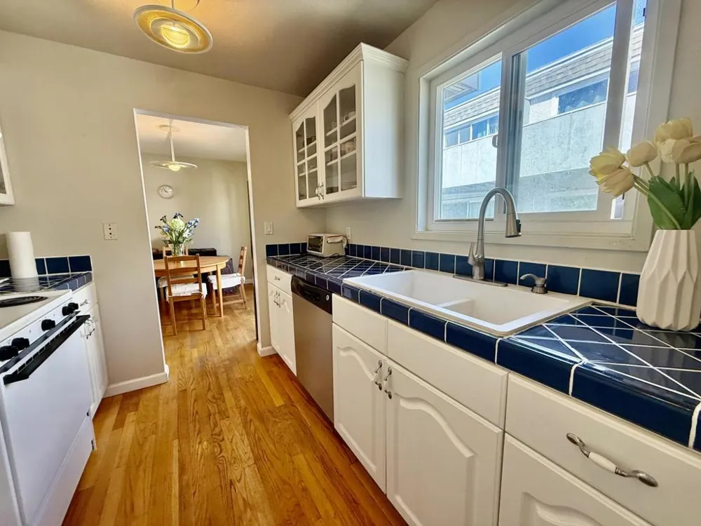 786 Arguello Street #108 Redwood City, CA 94063