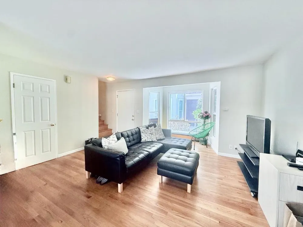 786 Arguello Street #108 Redwood City, CA 94063