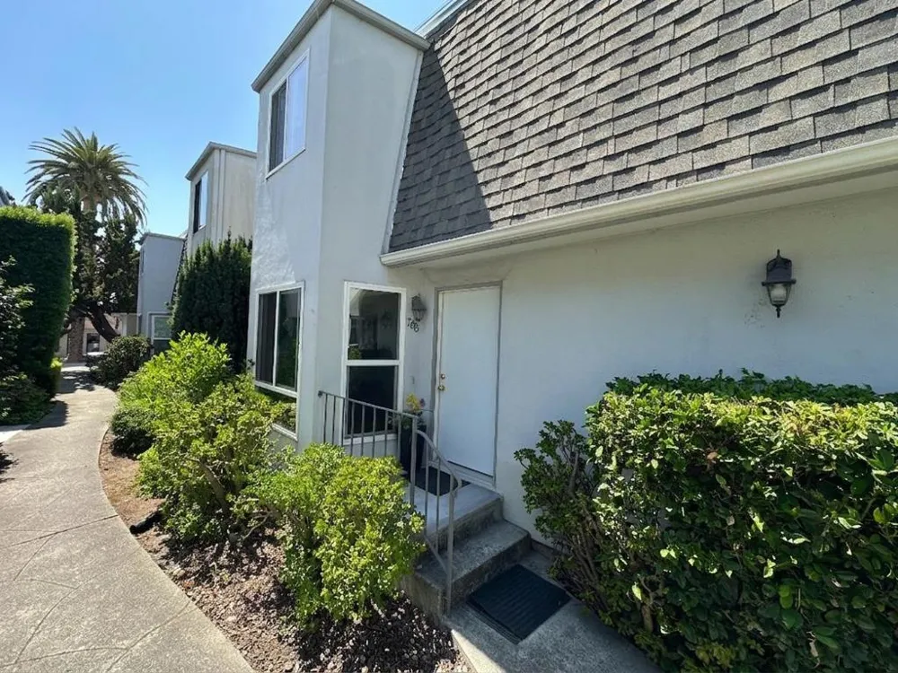 786 Arguello Street #108 Redwood City, CA 94063