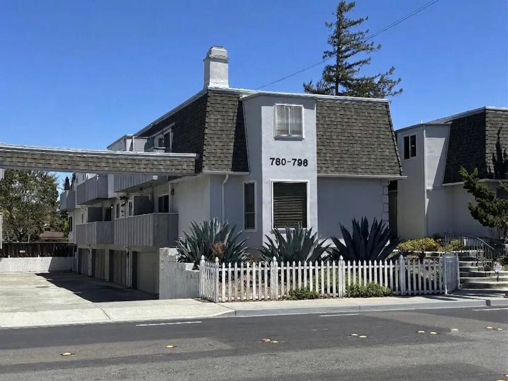 786 Arguello Street #108 Redwood City, CA 94063