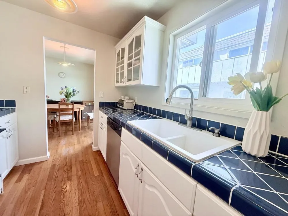 786 Arguello Street #108 Redwood City, CA 94063