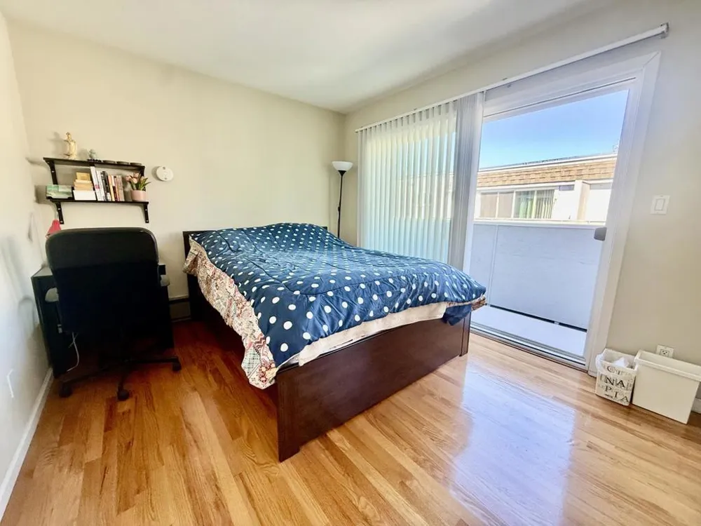786 Arguello Street #108 Redwood City, CA 94063
