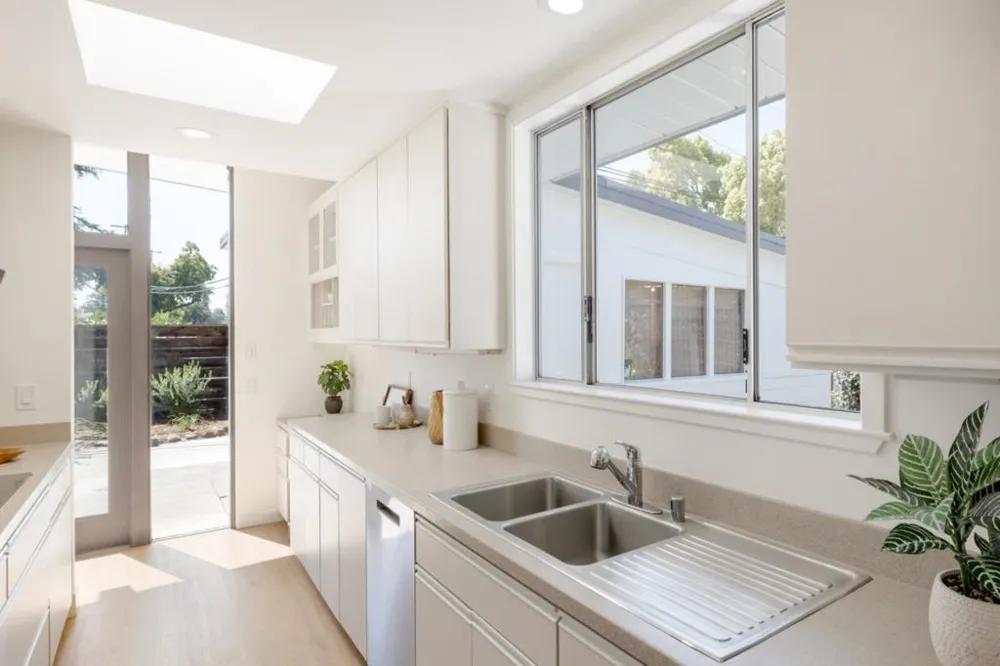 290 W Charleston Road Palo Alto, CA 94306