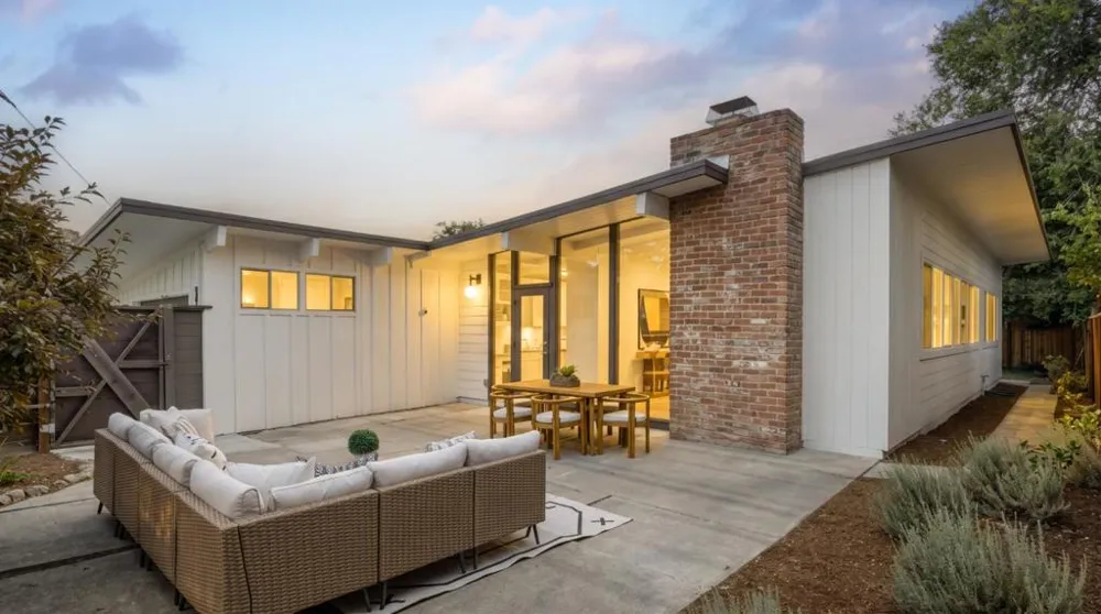 290 W Charleston Road Palo Alto, CA 94306