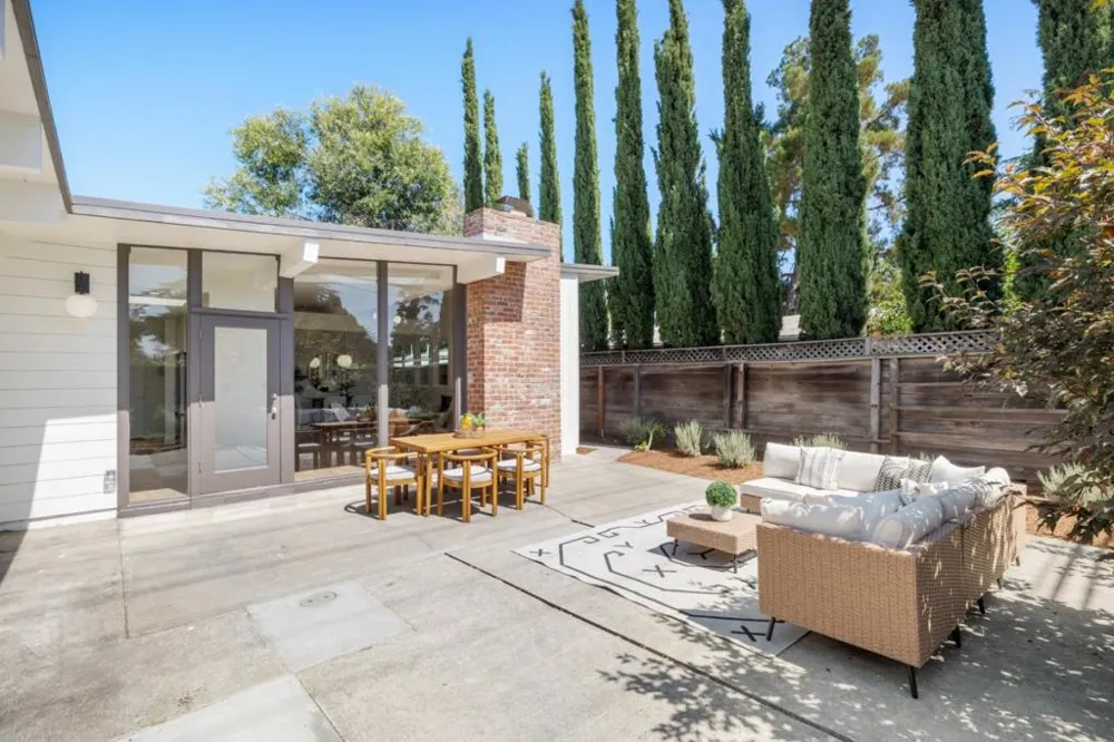290 W Charleston Road Palo Alto, CA 94306