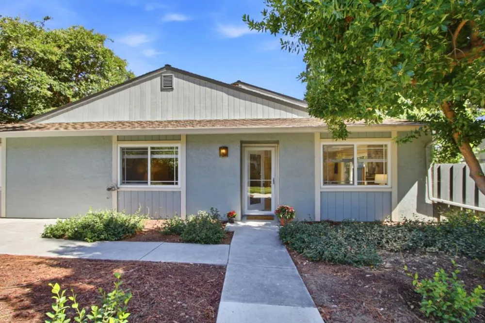 4882 Cherrythorne Lane San Jose, CA 95129