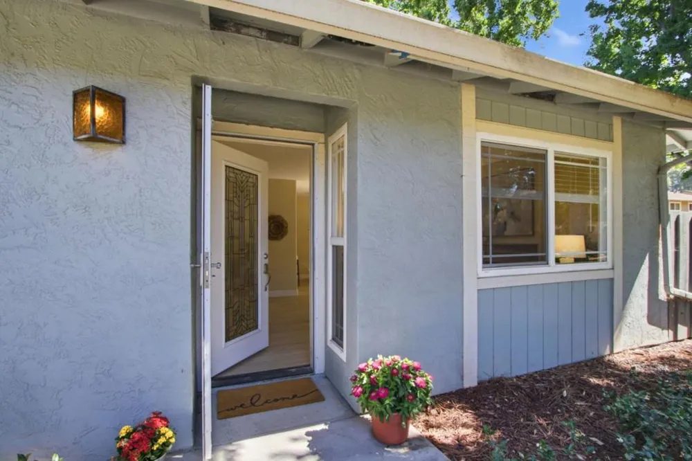 4882 Cherrythorne Lane San Jose, CA 95129