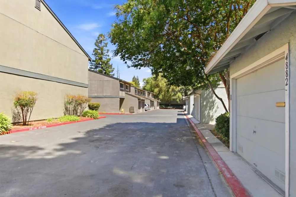 4882 Cherrythorne Lane San Jose, CA 95129