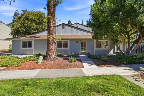 4882 Cherrythorne Lane