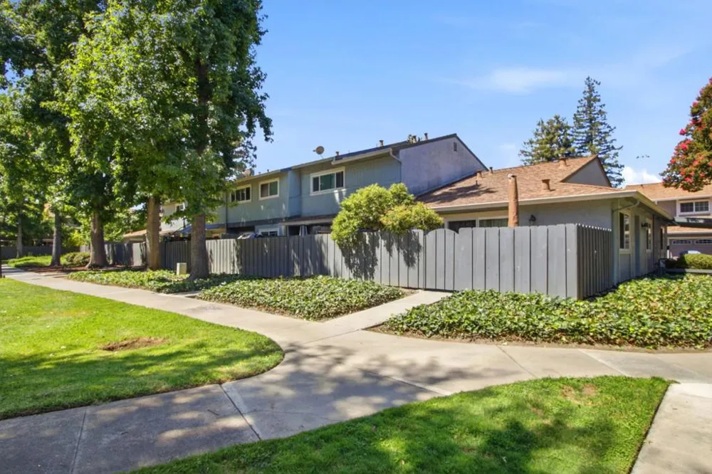 4882 Cherrythorne Lane San Jose, CA 95129