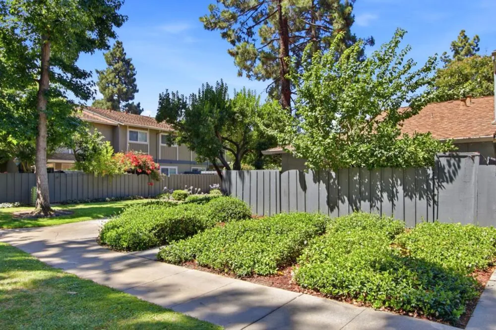 4882 Cherrythorne Lane San Jose, CA 95129