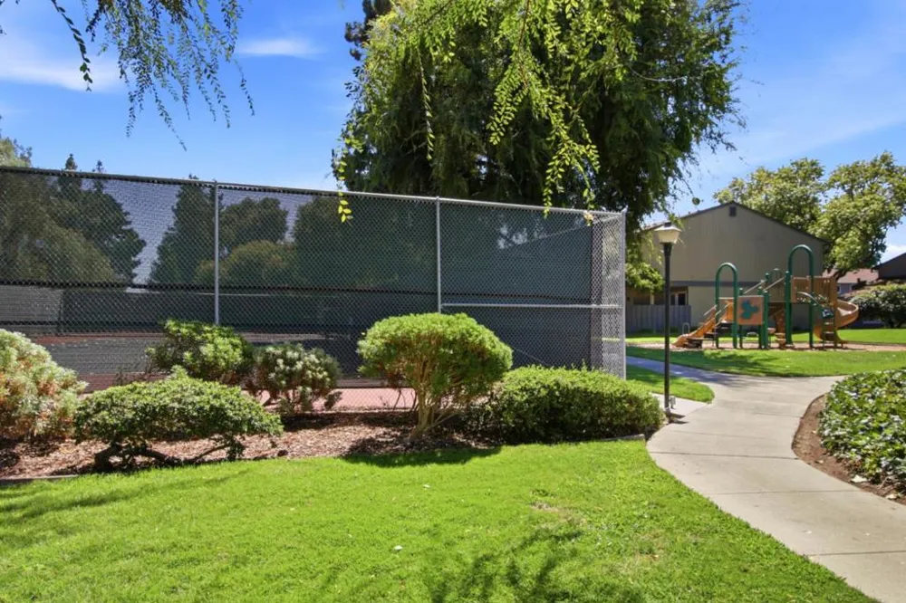 4882 Cherrythorne Lane San Jose, CA 95129