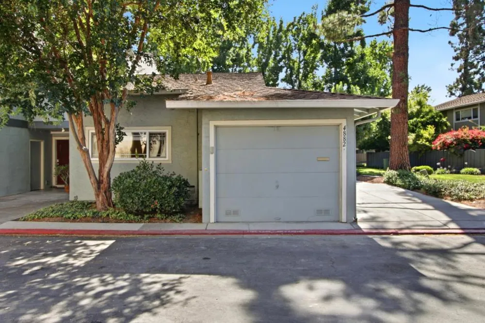 4882 Cherrythorne Lane San Jose, CA 95129