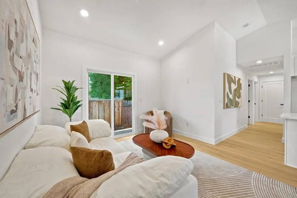 882 S Almaden Avenue #2 San Jose, CA 95110