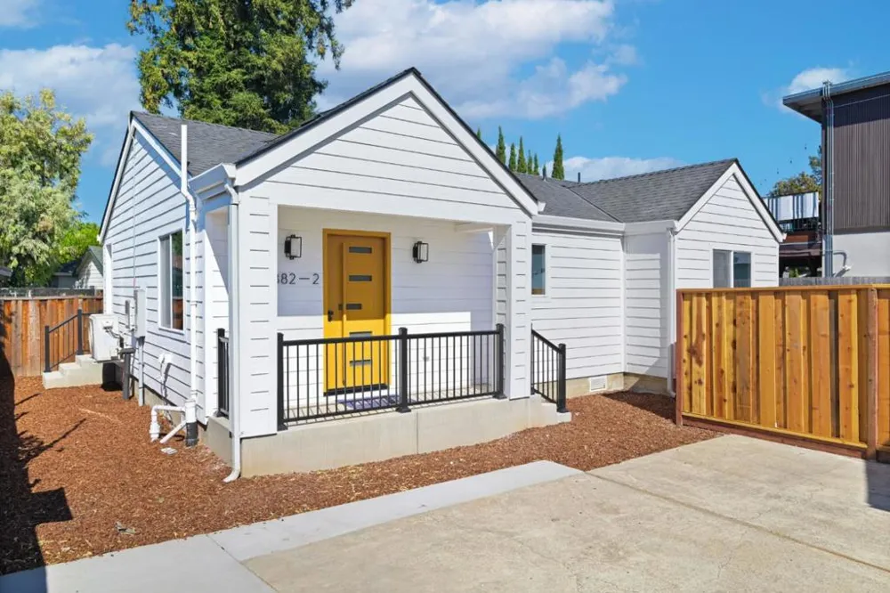 882 S Almaden Avenue #2 San Jose, CA 95110