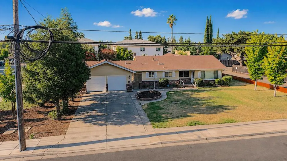 100 Pedras Road Turlock, CA 95382