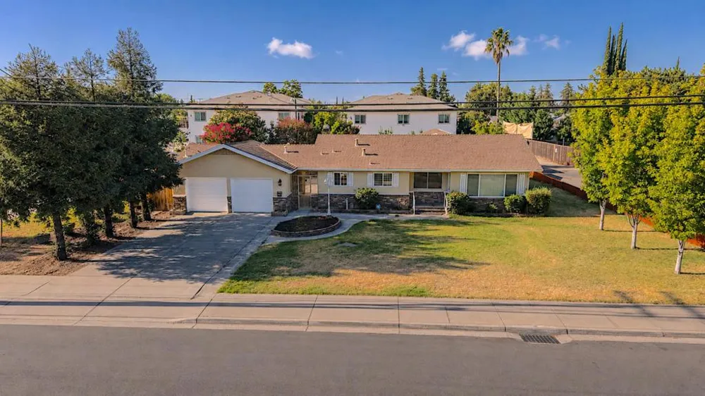 100 Pedras Road Turlock, CA 95382