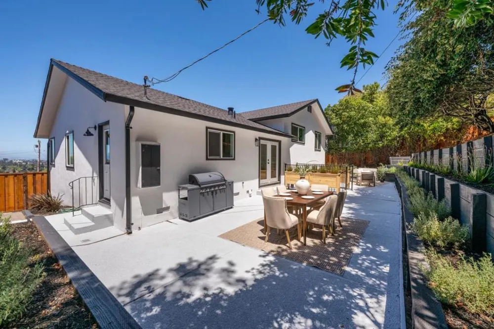 351 Rolling Hills Avenue San Mateo, CA 94403