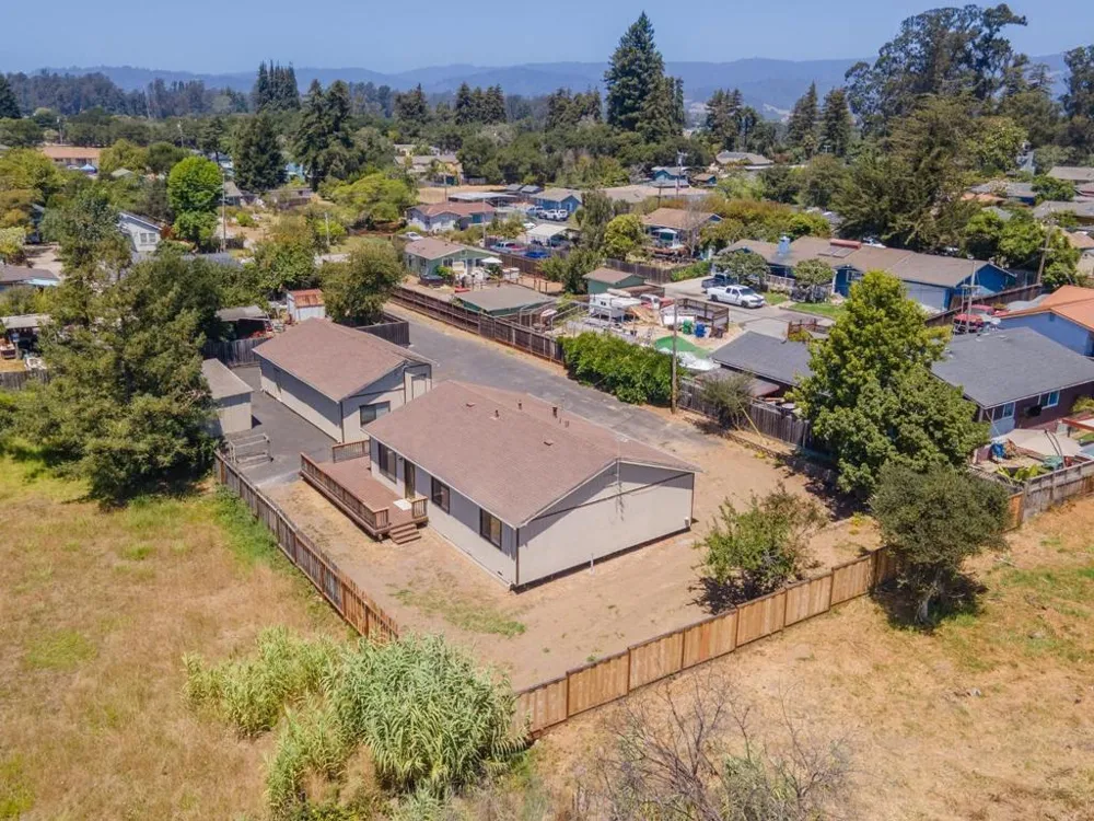 18 Hawthorne Avenue Watsonville, CA 95076