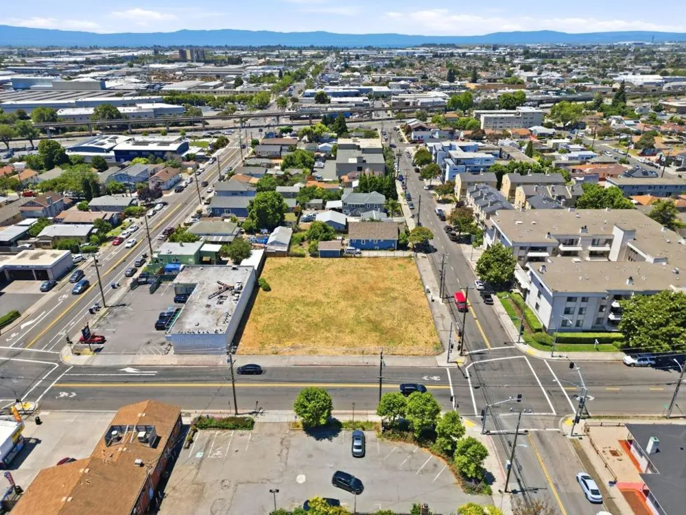 2101 Washington Avenue San Leandro, CA 94577