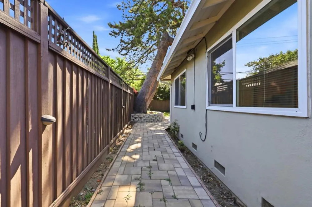 718 Millich Drive #B Campbell, CA 95008