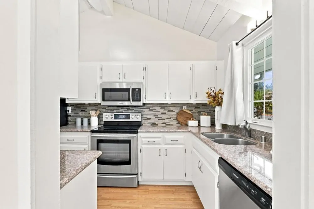 718 Millich Drive #B Campbell, CA 95008