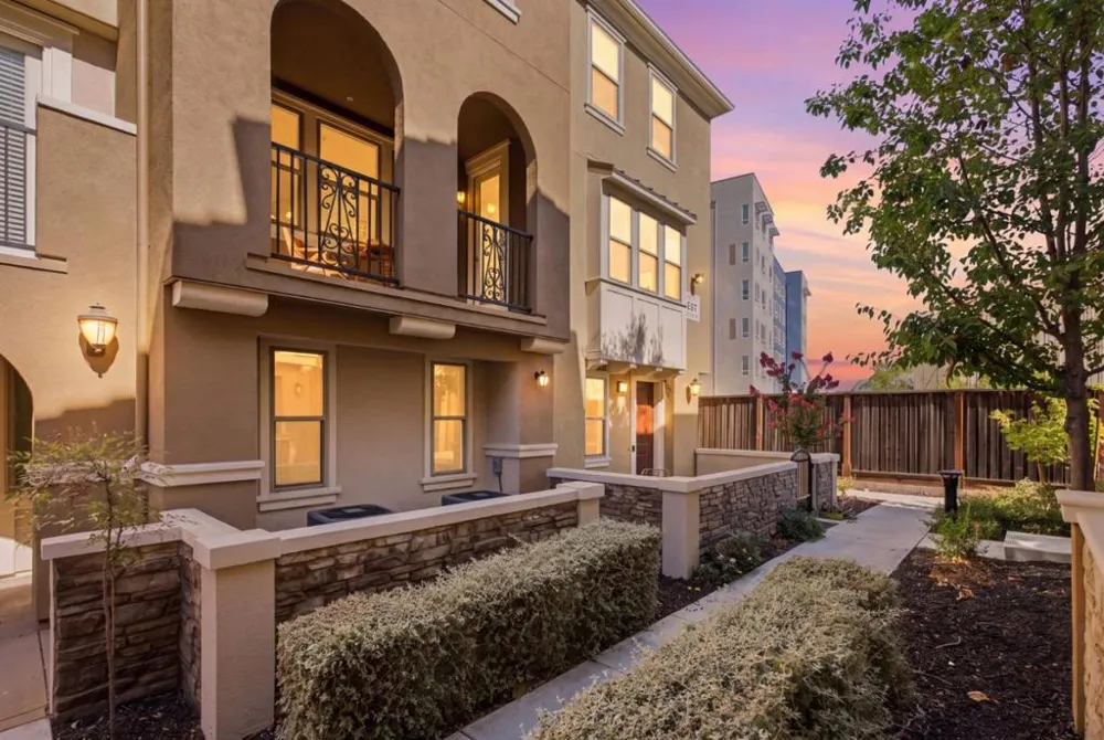 329 Expedition Lane Milpitas, CA 95035